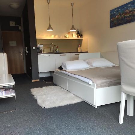 פטוי Studio Apartment "Iris" מראה חיצוני תמונה