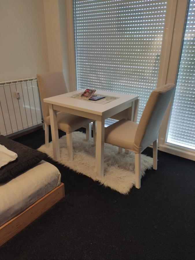 פטוי Studio Apartment "Iris" מראה חיצוני תמונה